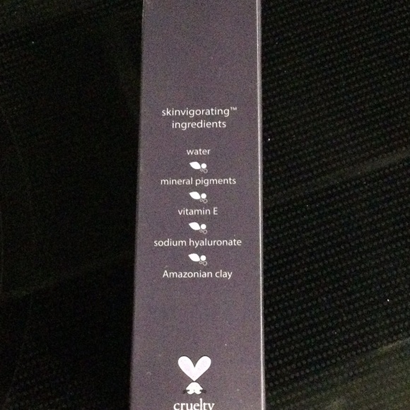 Tarte Amazonian clay full coverage foundation - Picture 4 of 5